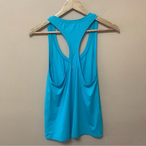 Alo Yoga Pulse Tank in Bright Aqua Size Medium - Picture 3 of 6